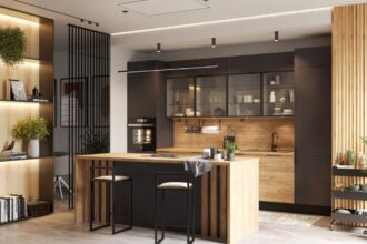 To jedno z najmodniejszych, ale i najbardziej atrakcyjnych wizualnie połączeń: czerń i lamele. Razem tworzą duet, któremu trudno się oprzeć. System KAMmono firmy KAM.