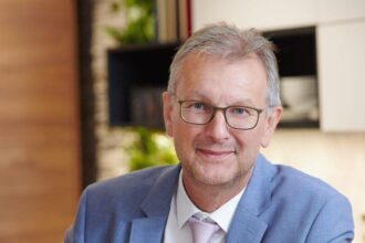 Thomas Saliger, Grupa XXXLutz.