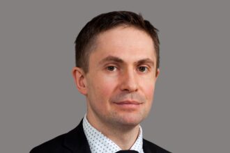 Tomasz Darowski radca prawny, Partner z Praktyki Infrastruktury i Energetyki kancelarii Domański Zakrzewski Palinka o systemie sankcji unijnych.
