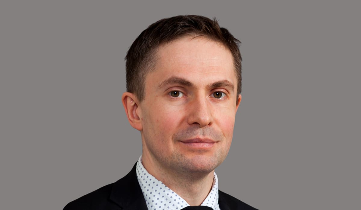 Tomasz Darowski radca prawny, Partner z Praktyki Infrastruktury i Energetyki kancelarii Domański Zakrzewski Palinka o systemie sankcji unijnych.