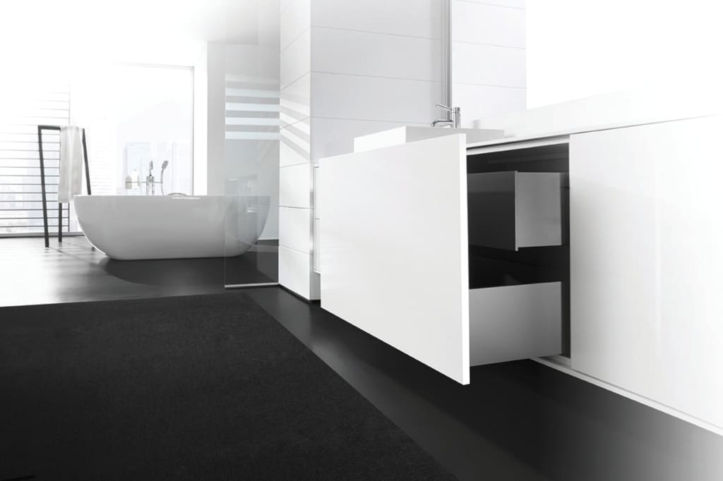 Na bazie jednego typu prowadnic „Dynapro” o nośności 40 oraz 70 kg można zbudować dwa typy szuflad: skrzynkową drewnianą lub posiadającą proste, metalowe boki 13 mm o nazwie „Vionaro”.