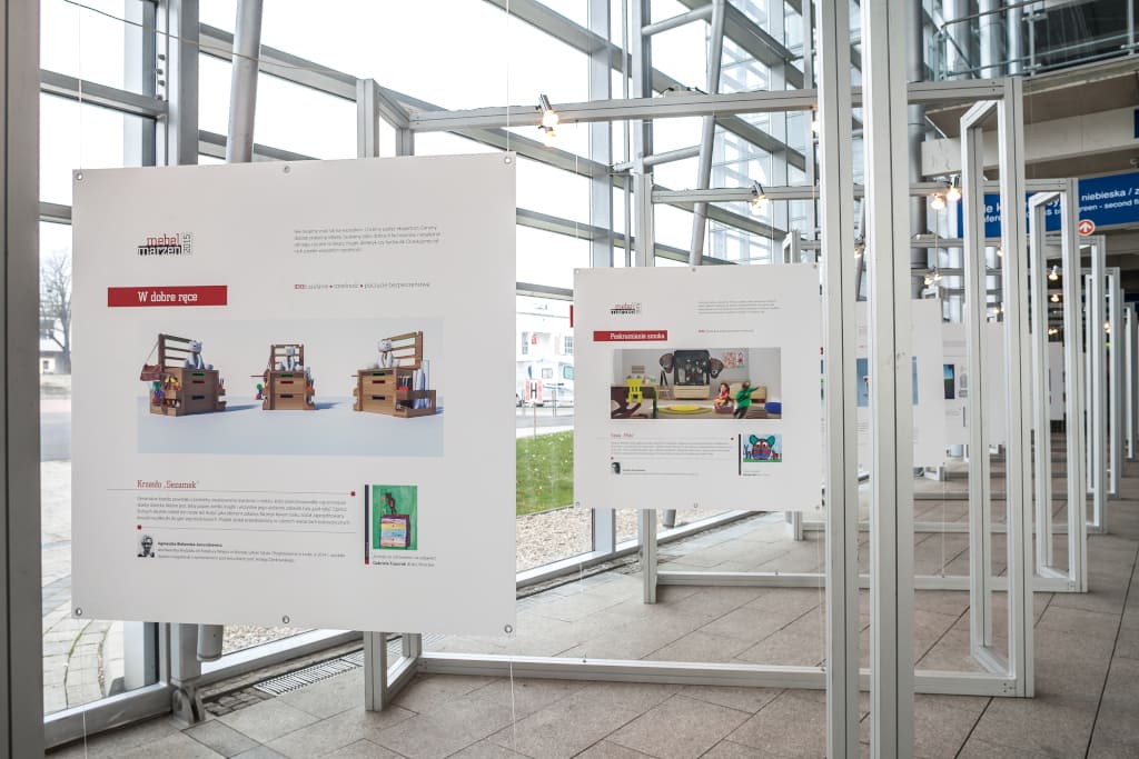 Wystawa „Mebel Marzeń 2015” obecna była nie tylko na targach „Meble” w Poznaniu, ale też na targach w Ostródzie, festiwalu Gdynia Design Days czy na Zamku w Cieszynie.