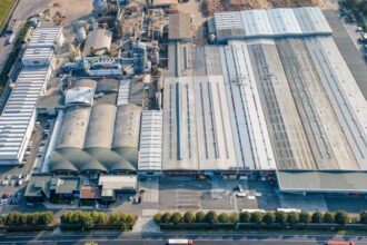 W grudniu 2022 roku Egger nabył większościowy pakiet udziałów w SAIB w Caorso (Włochy). W firmie liczą, że zwiększy to sprzedaż Grupy Egger.