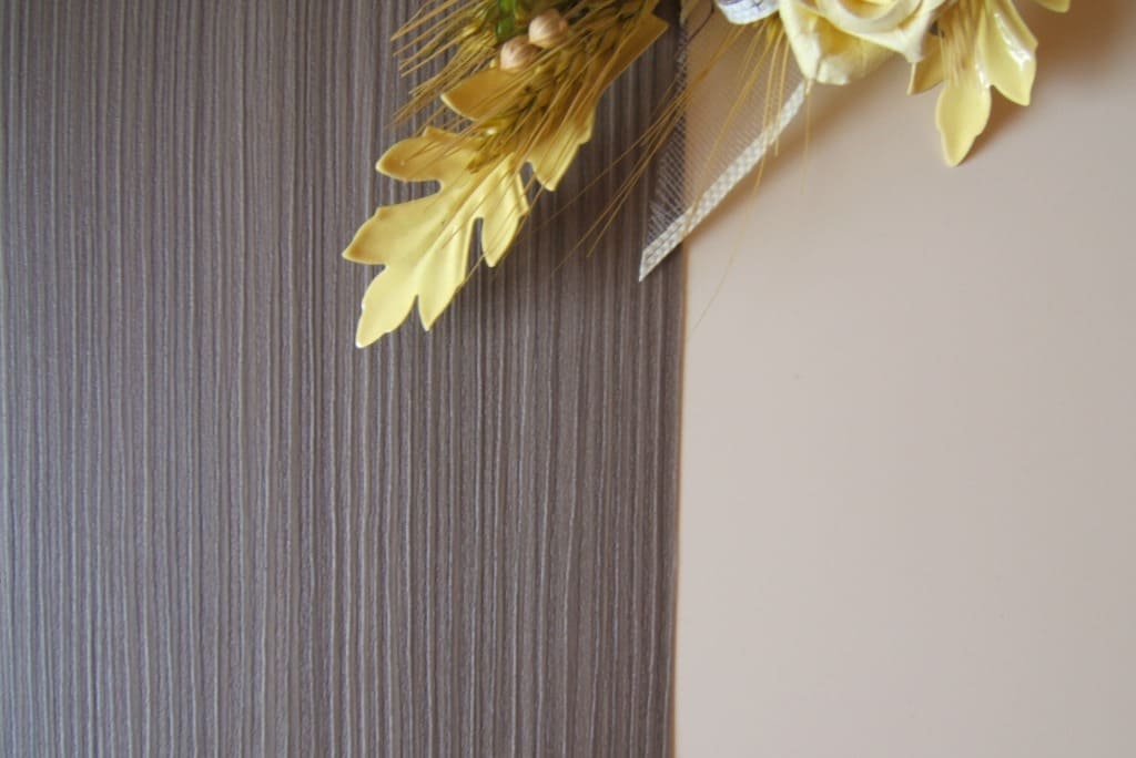 Dekory „VF – 3207 Wanilia” i „VF – 2512 Avola Szary” firmy Marfa.