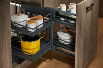 AMIX LPTJ017ER z garnkiem żółtym