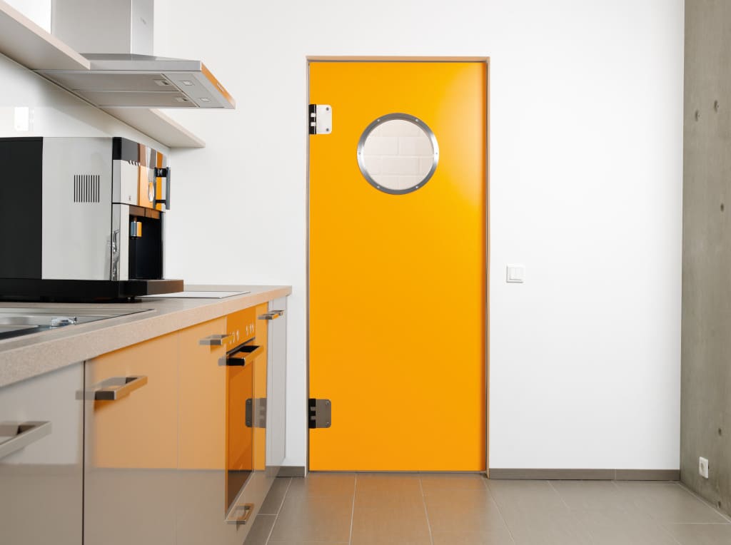 Drzwi „GP800” (prod. Grothaus Pendeltüren, Niemcy) zostały stworze z myślą o często uczęszczanych przejściach, takich jak np. wejście do kuchni.