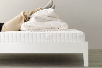 „Myrbacka” to średnio twardy materac lateksowy, który znaleźć można w sieci IKEA.