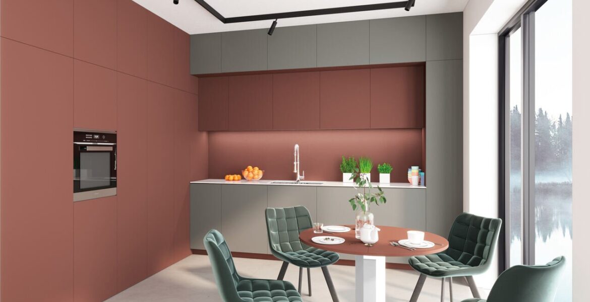 Aranżacja przestrzeni kuchennej z wykorzystaniem frontów wykonanych z płyty HUBERTUS SUPER MAT w najnowszych dekorach: czerwony 3493 oraz zielony 5406.