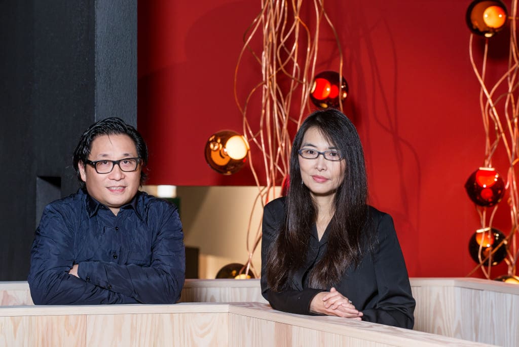 Lyndon Neri & Rossana Hu. Zawodowo – architekci, projektanci wnętrz, designerzy, prywatnie – małżeństwo.