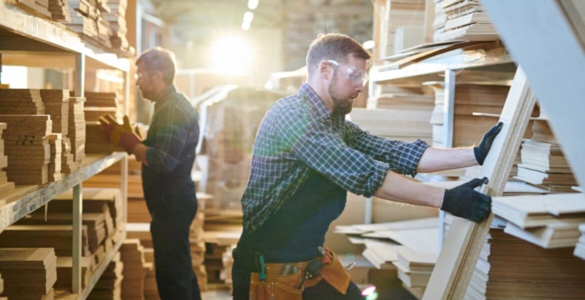 W pierwszym półroczu 2023 r. polska branża meblarska dotknięta została spadkiem, nawet 25%, produkcji sprzedanej mebli.