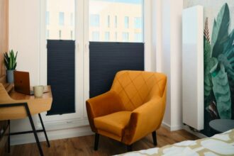 Producenci nie tylko mebli, ale i sprzętów oraz elementów wyposażenia wnętrz proponują rozwiązania na wymiar, które klient może sam zmodyfikować.