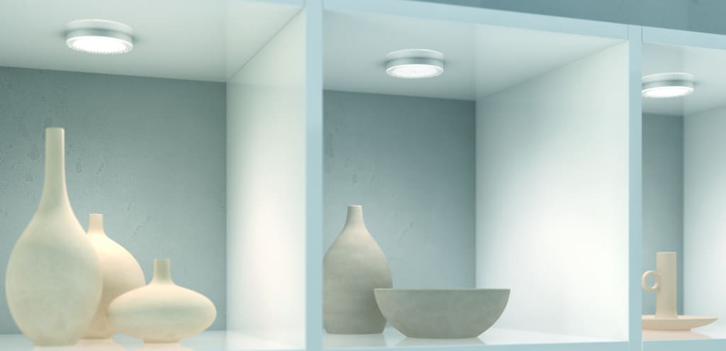 Häfele oferuje nowoczesne i energooszczędne oświetlenie ledowe „Loox”. Całość ma charakter modułowy, a montaż sprowadza się do prawidłowego podłączenia odpowiednich wtyków pod jednostkę zasilającą.