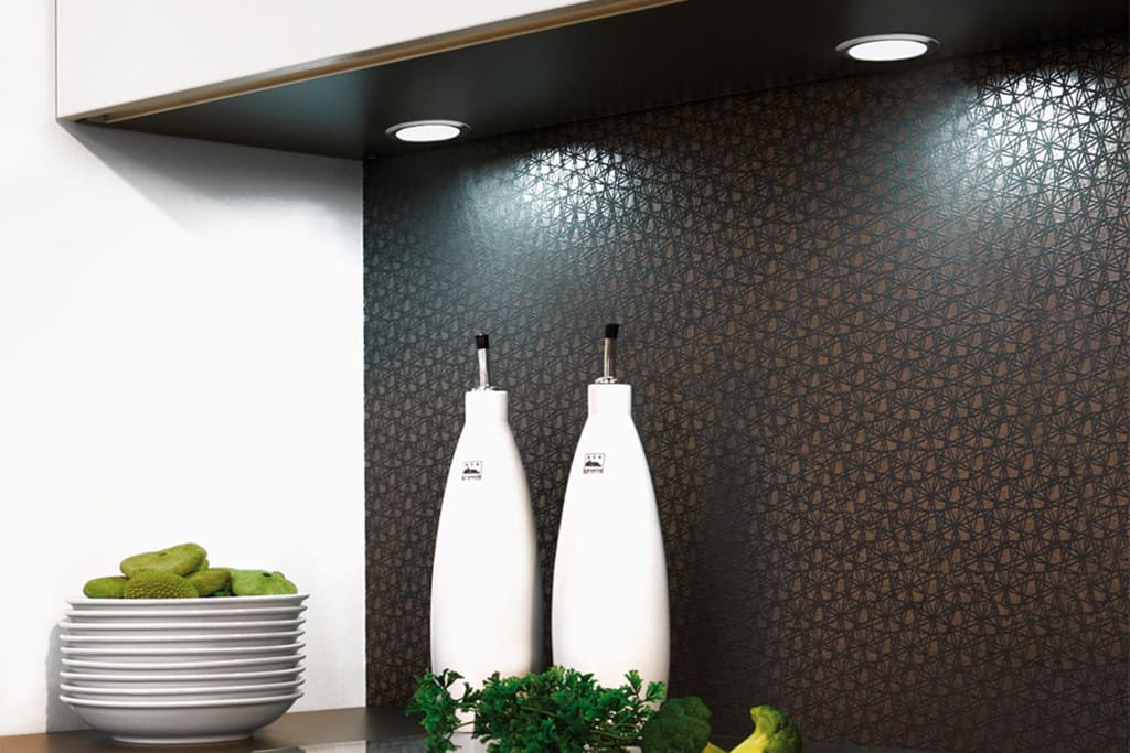 „LD 8001 HV, 230V 50/60Hz” (prod. Elektra, dystr. TCo.) to oświetlenie ledowe najnowszej generacji przewidziane do stosowania w meblach.