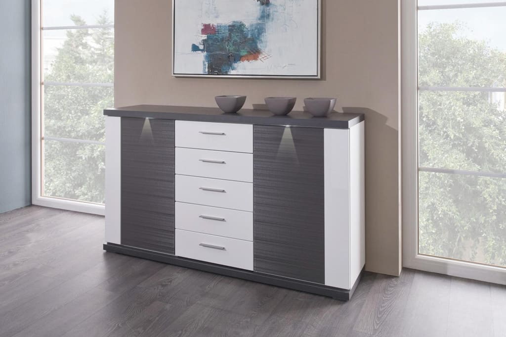 Firma HLT poleca uwadze klientów oprawę „Mini LED”. Te małe, dyskretne oczko pozwala akcentować wybrane elementy mebla, podkreśla jego strukturę i dekoracyjnie go podświetla.