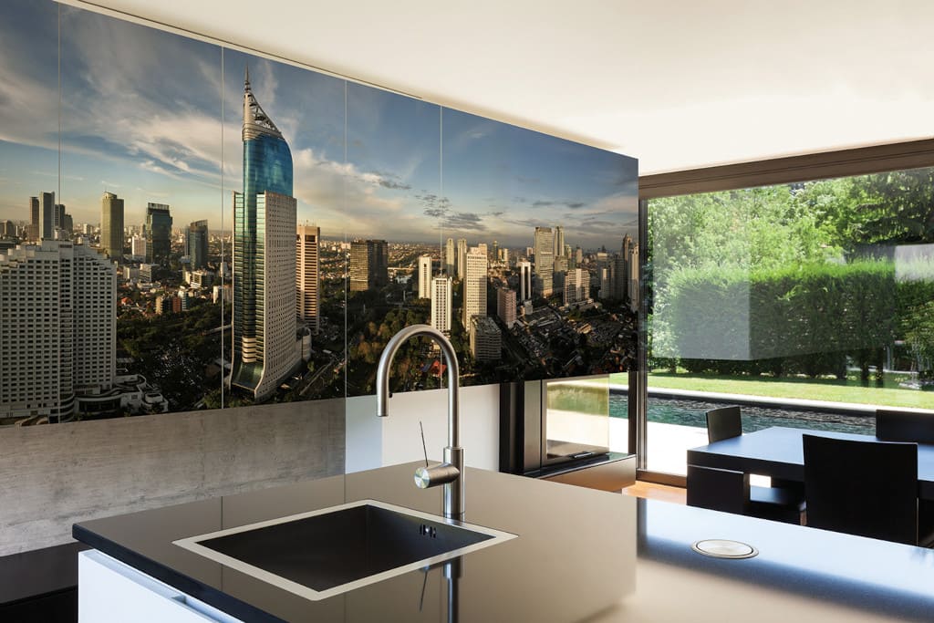 Nowoczesny wygląd szkła Monoglas i Lacobel firmy Szkło-Lux odpowiada współczesnym światowym standardom i stanowi idealne wykończenie zarówno we wnętrzach prywatnych, jak i we wszelkich przestrzeniach użyteczności publicznej i projektach komercyjnych.