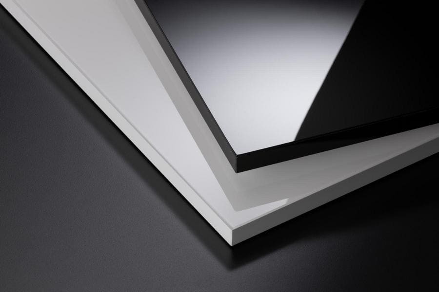 Firma Niemann Polska rozpoczyna w tym roku własną produkcję płyt. Pierwszym produktem będą płyty „Acrylux Eco”, tańszy odpowiednik płyt akrylowych „Premium” X”.