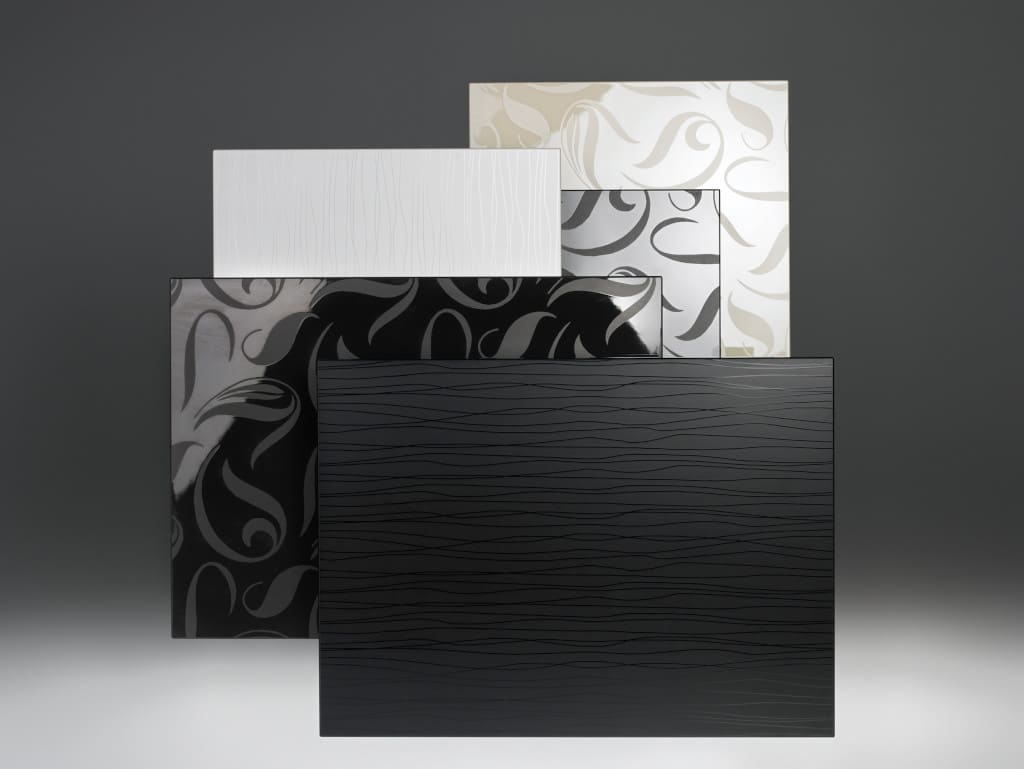 Spośród produktów firmy Niemann Polska na rynek kontraktowy dedykowane są płyty „Polygloss Decor”, wykonywane w specjalnie opracowanej technologii, dzięki której płyta otrzymuje połysk.