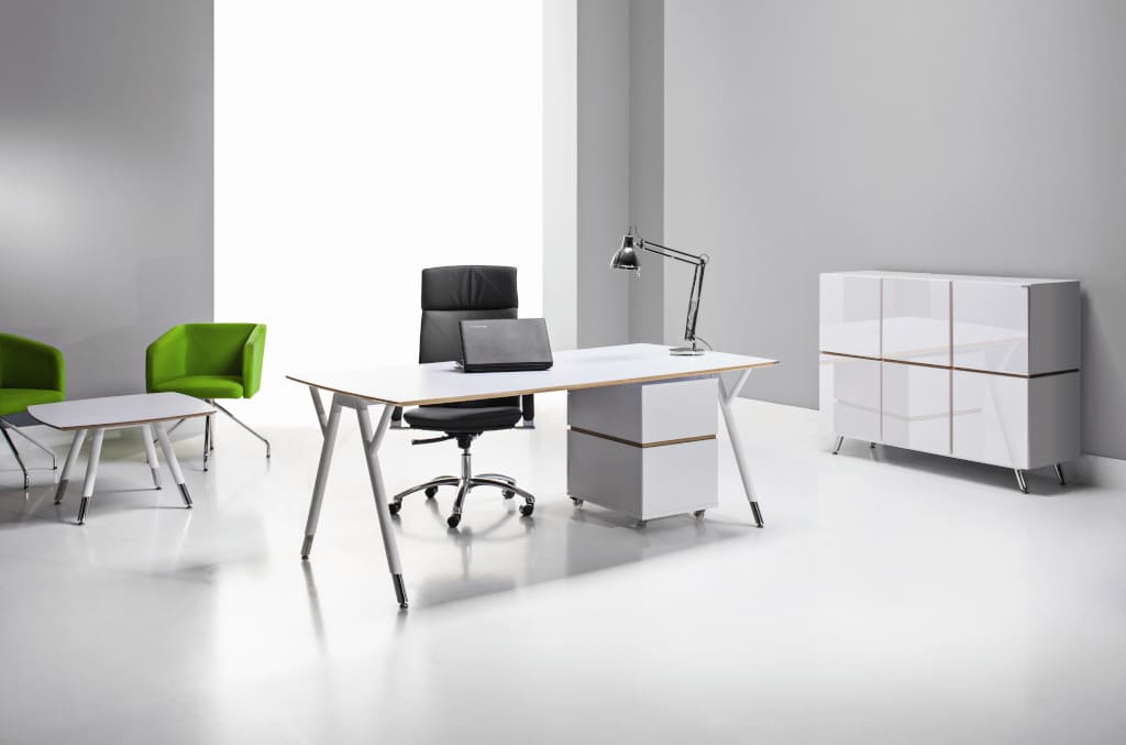 Meble gabinetowe „Snabb” firmy Tobo powstały w wyniku odnalezienia porozumienia pomiędzy organicznymi formami a współczesną, minimalistyczną architekturą.