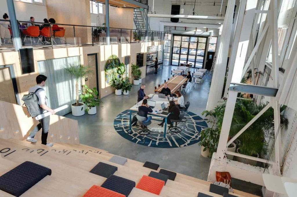 Warto pracować razem. 