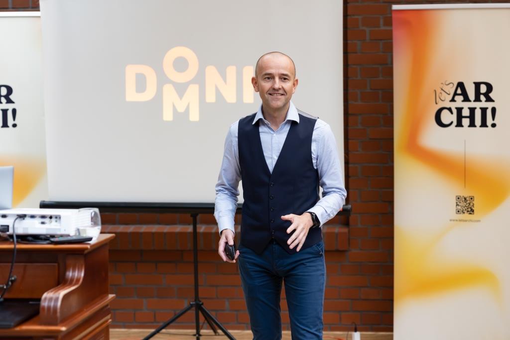 Podczas drugiego dnia warsztatów Adam Ptasiński, prezes Domni.pl wygłosił wykład na temat jakości.