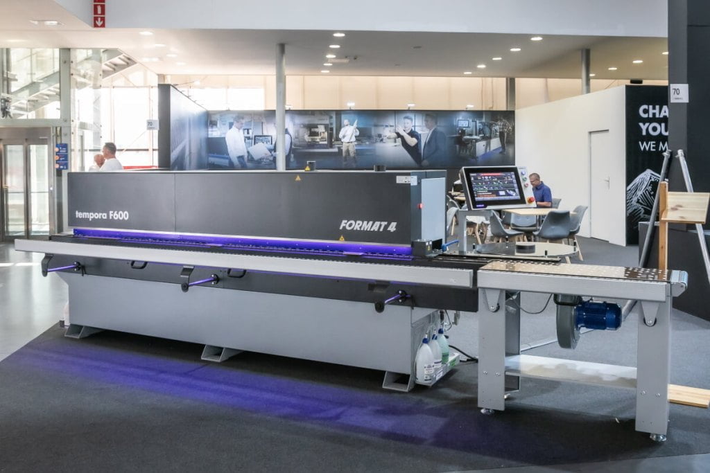 Felder Group - stoisko na targach DREMA 2023 - okleiniarka tempora 60.06L