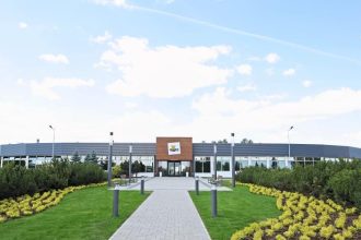 24 października Zarząd FORTE z siedzibą w Ostrowi Mazowieckiej przekazał do publicznej wiadomości wstępną informację o wynikach finansowych Grupy Kapitałowej FABRYK MEBLI FORTE. Na zdjęciu salon firmowy FORTE. Źródło: archiwum FORTE.