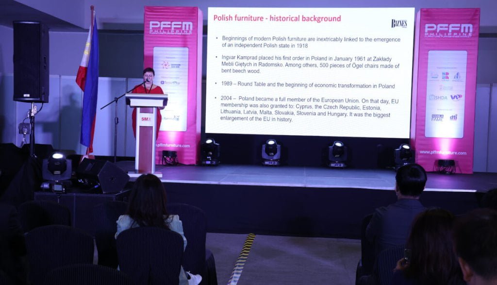 Ula Ditrych, koordynator ds. reklamy i projektów specjalnych BIZNES.meble.pl