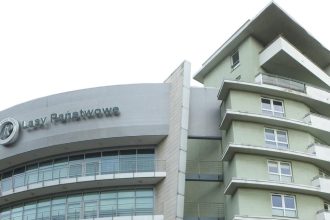 Jednym z tematów poruszonych w debacie wyborczej była prywatyzacja Lasów Państwowych. Na zdjęciu siedziba Lasów Państwowych. Fotografia autorstwa - Panek - Praca własna. Źródło: Wikipedia.