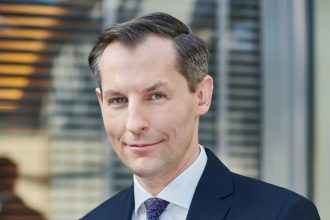 O tym, jaka jest kara za niezapłacone w terminie faktury mówi Tomasz Chróstny, prezes Urzędu Ochrony Konkurencji i Konsumentów.