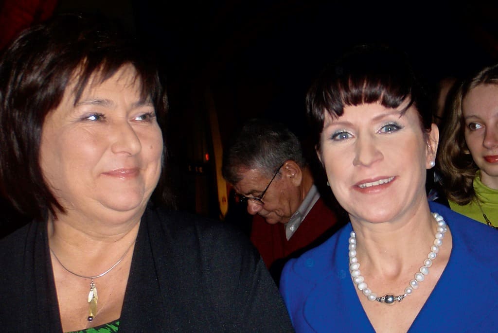 Anna Dolny z prezydentową Anną Komorowską podczas promocji książki „Kobiety niezapomniane” na Zamku Królewskim w Warszawie.