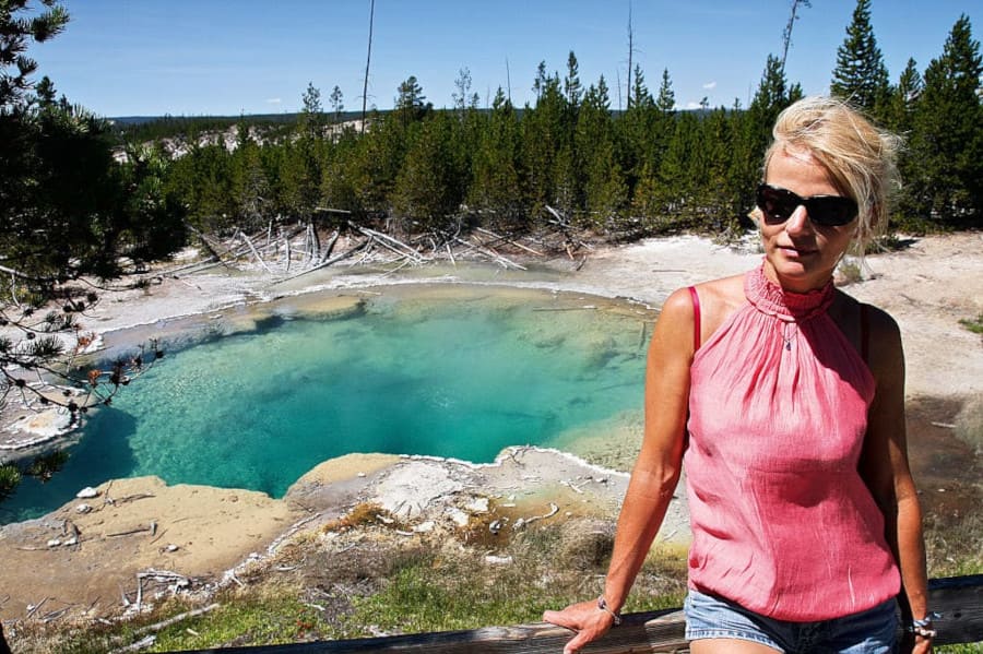 Jedno z obowiązkowych miejsc do odwiedzenia, podczas podróży po Stanach Zjednoczonych – Park Yellowstone.