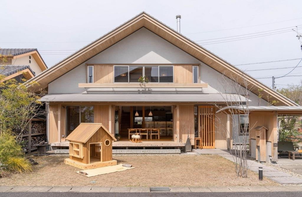 Drewno certyfikowane zyskuje na znaczeniu w budownictwie.