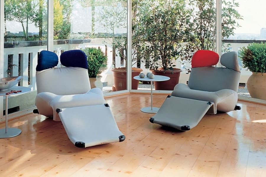 Fotel „Wink” (Cassina) to najsłynniejszy projekt Toshiyukiego Kity – zabawny, relaksujący, charakterystyczny.