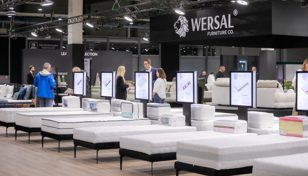 Łóżka z oferty Wersal na targach Warsaw Home 2023