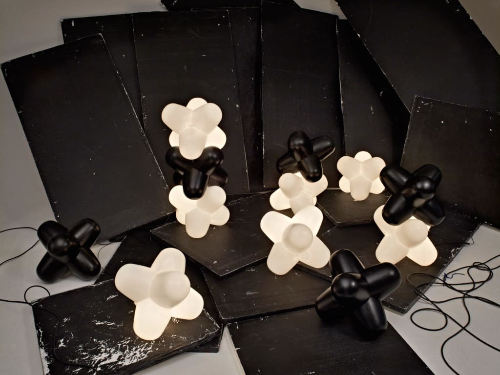 Lampa „Jack”, młodzieńczy projekt Toma Dixona wrócił po latach do oferty jego autorskiej firmy.