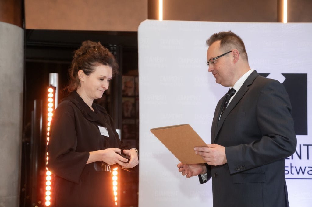 W imieniu firmy Pfleiderer Polska nagrodę odebrała Aneta Cłapka.