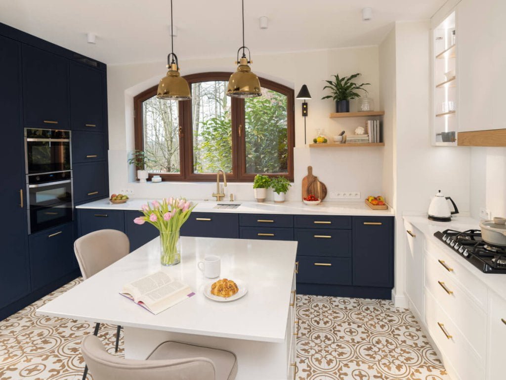 Hafele - kuchnia w kolorze biało-niebieskim