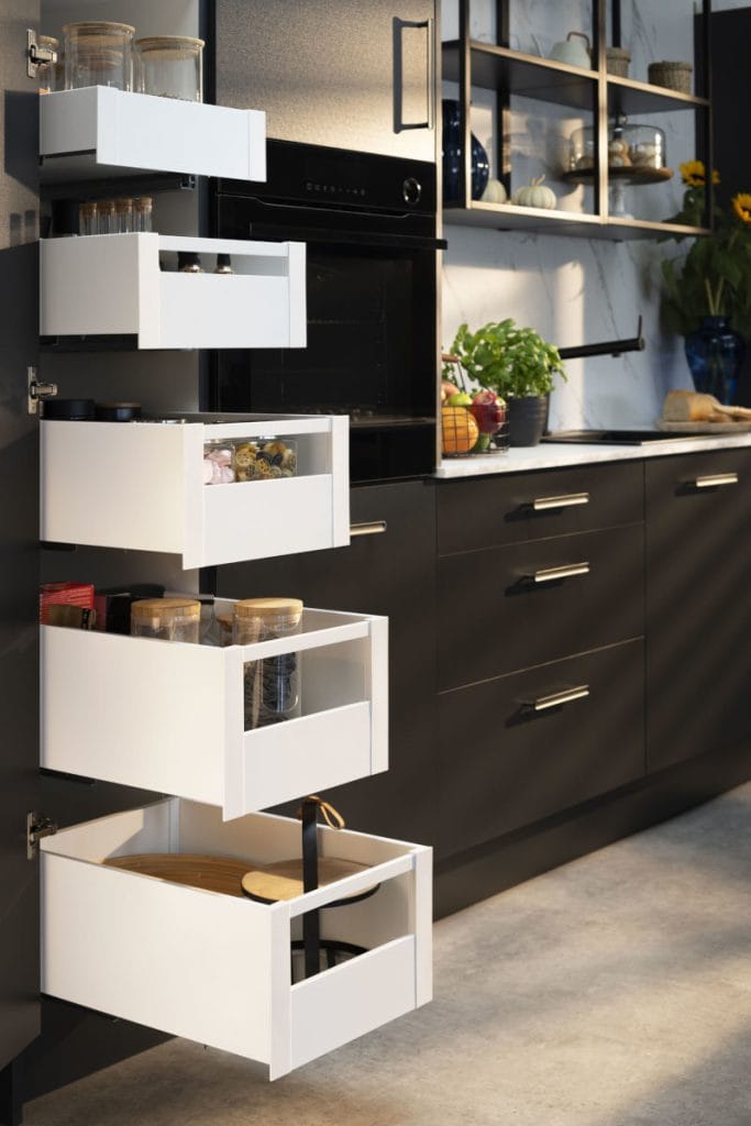 Hafele - szuflady Matrix S Slim w kolorze białym w ciemnej kuchni