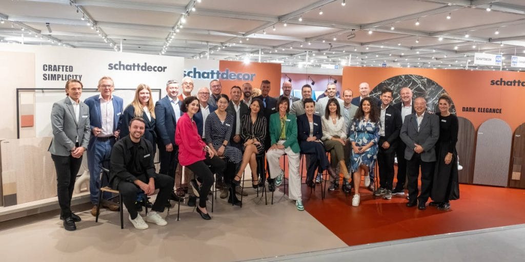 Schattdecor - zespoł firmy podczas targów SICAM 2024