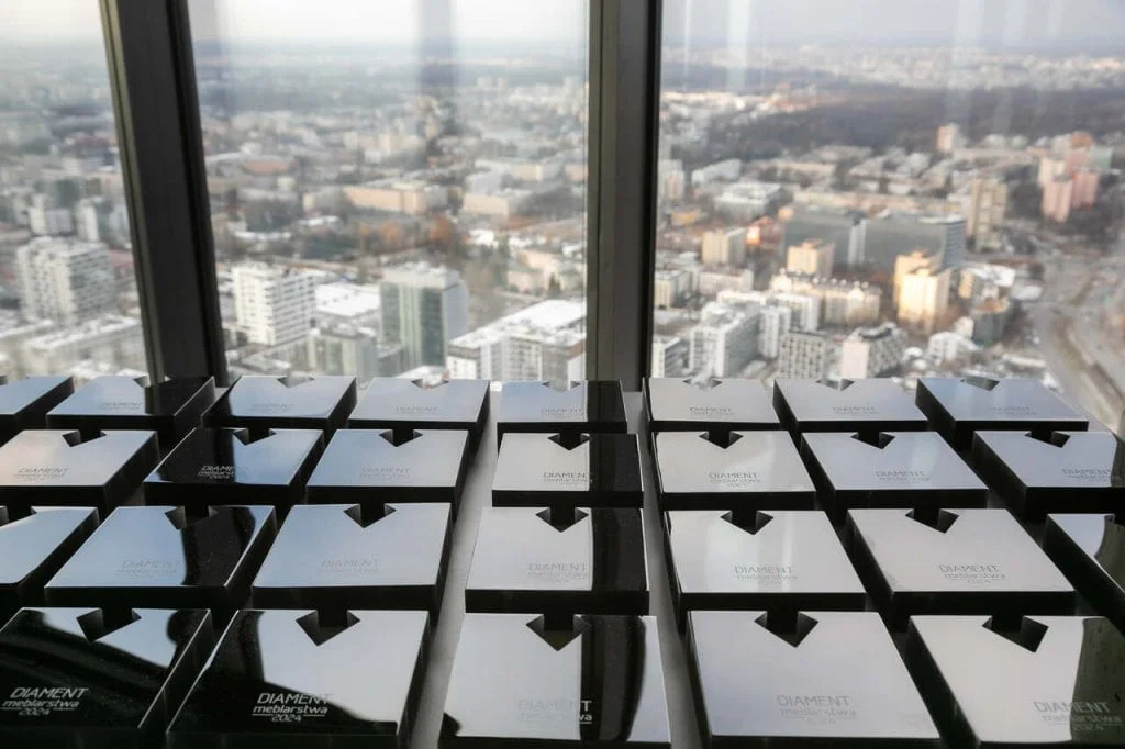 Gala konkursu Diament Meblarstwa 2024 na szczycie Skylinera.