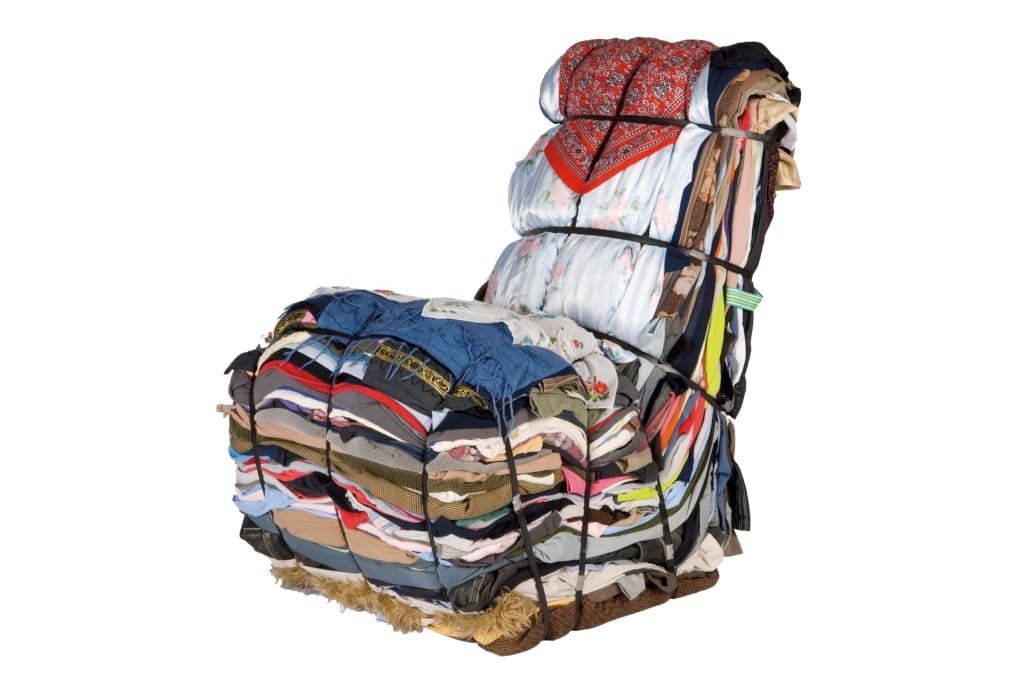 Do wykonania fotela Rag (Droog Design) można użyć swoich własnych ubrań.