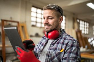 GUS przedstawił korektę wyniki branży meblarskiej w Polsce.