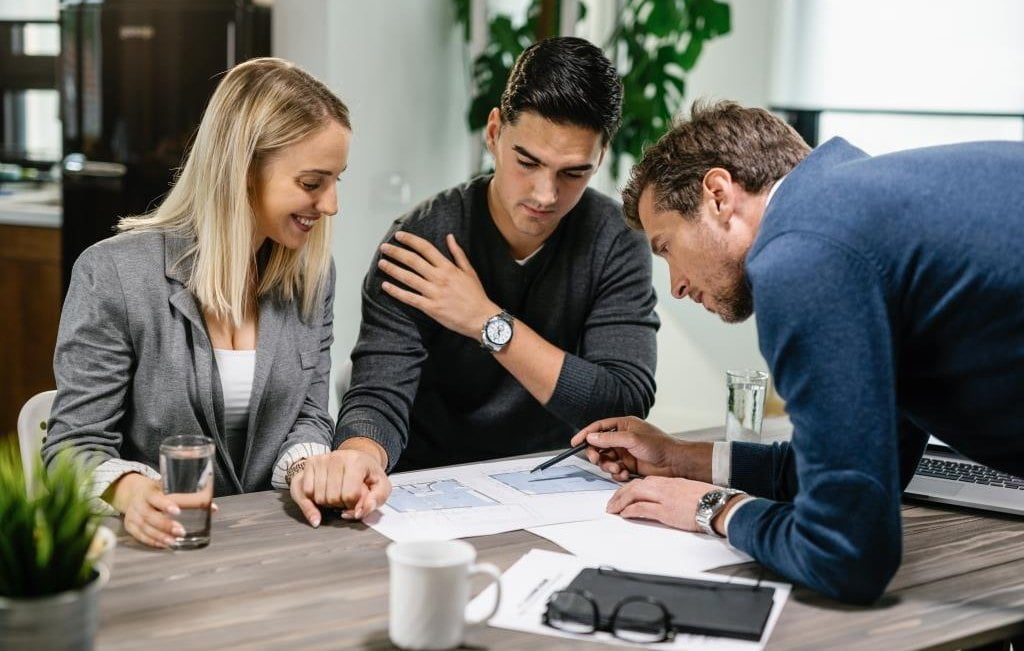 W grudniu 2023 r. wartość zapytań o kredyty mieszkaniowe wzrosła o 421%.