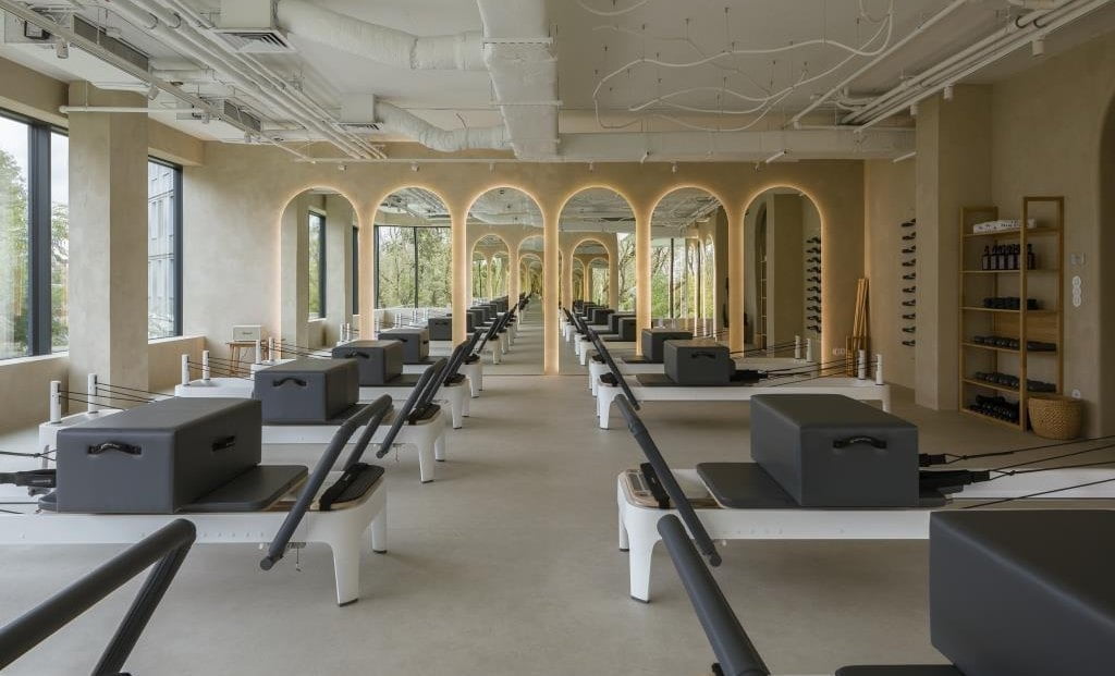 Butikowe studio treningowe Palm Studio, projekt Madama.