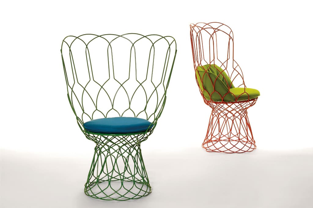 Patricia Urquiola chętnie projektuje meble ogrodowe – romantyczne fotele „Re-Trouve” stworzyła dla włoskiej marki Emu.