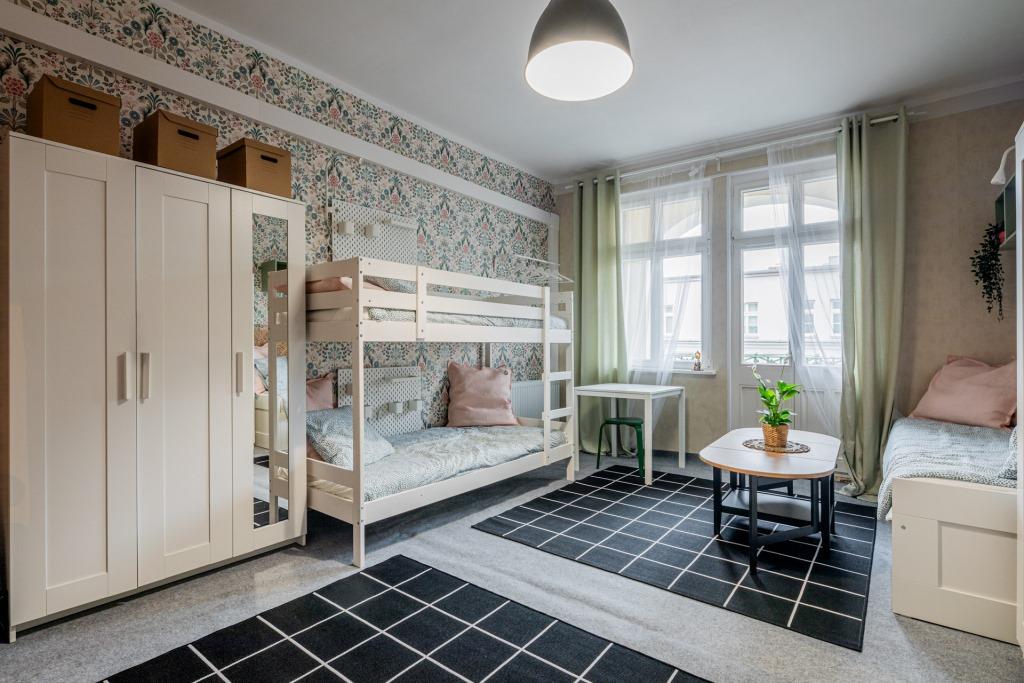 Razem W DOMU - IKEA Poznań i Stowarzyszenia Inicjatyw Społecznych łączą siły i pomagają osobom w kryzysie uchodźczym z Ukrainy.