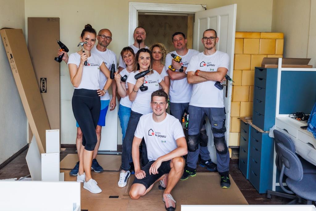 Razem W DOMU - IKEA Poznań i Stowarzyszenia Inicjatyw Społecznych łączą siły i pomagają osobom w kryzysie uchodźczym z Ukrainy.