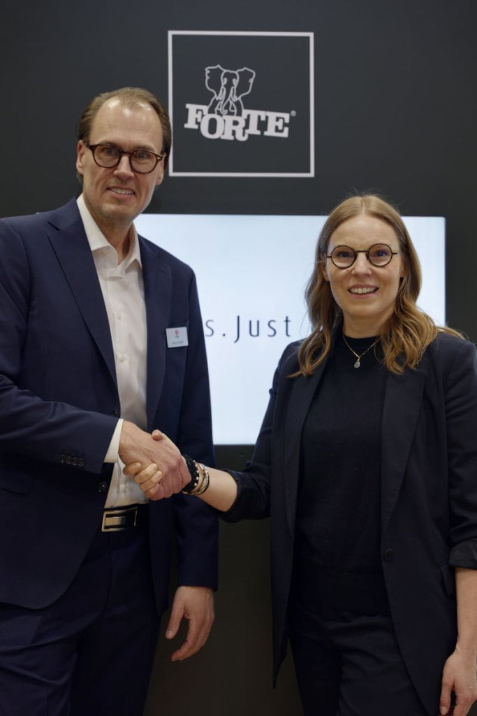 Johan Hallin, Key Account Manager w Välinge Innovation i Maria Florczuk, Prezes FORTE.