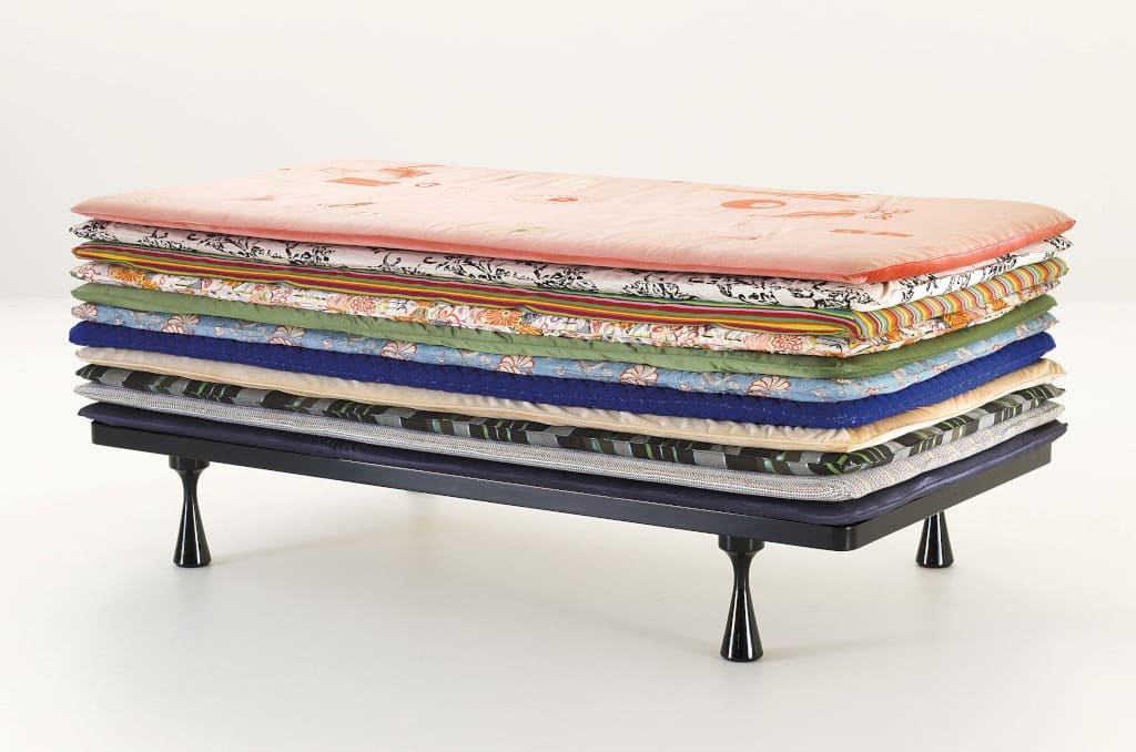 Bajkowa inspiracja rodem z opowieści Christiana Andersena – leżanka „Principessa” (proj. DoshiLevien, prod. Moroso).