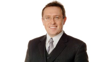 Wojciech Nowicki, trener i lider zespołu LMI w Wielkopolsce, zaangażowanego w programy rozwojowe dla kluczowych ludzi w organizacjach.